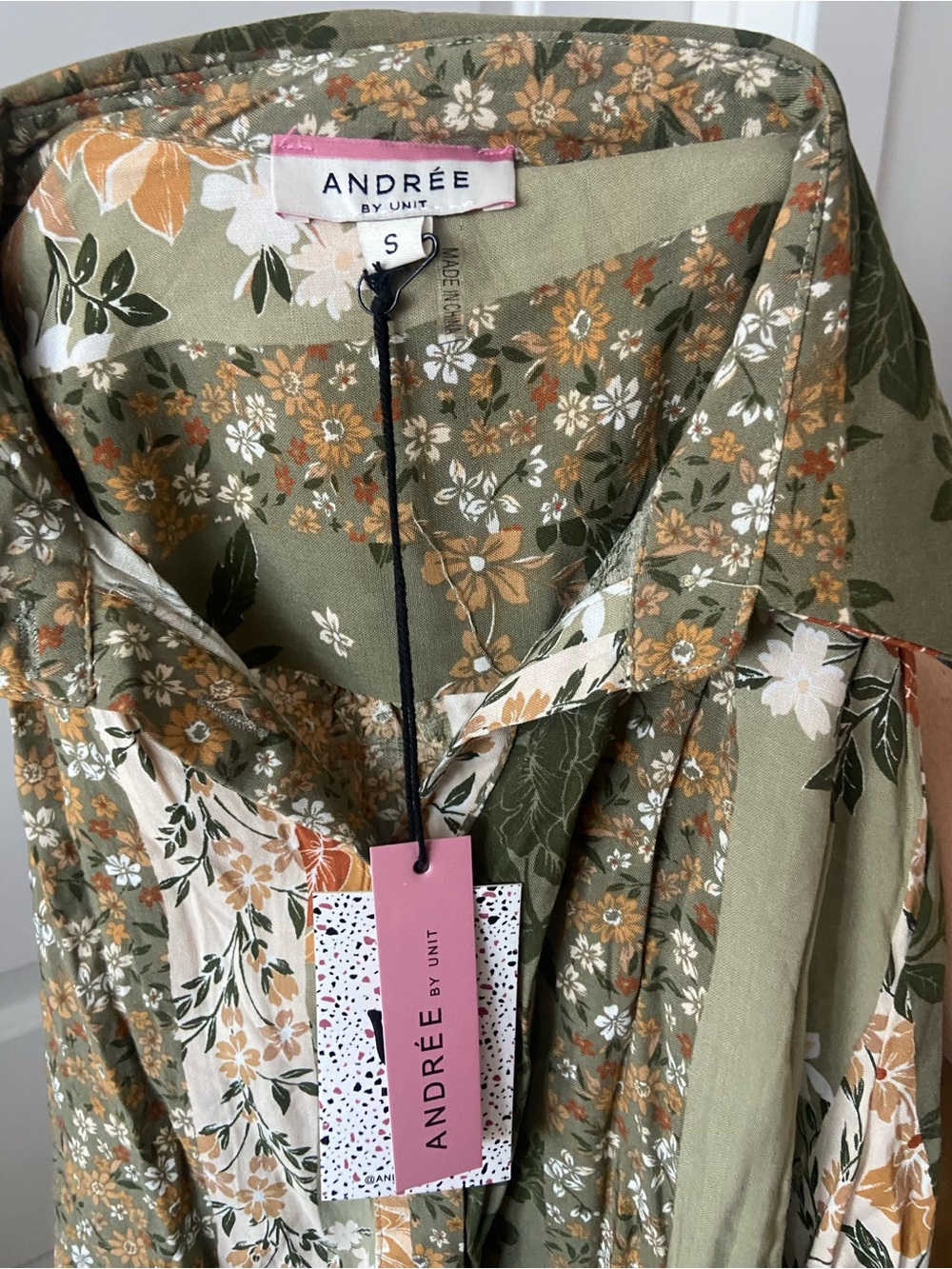 ✨ NWT Andrée by UNIT Floral Patchwork Button-Front Blouse - Picture 6 of 6
